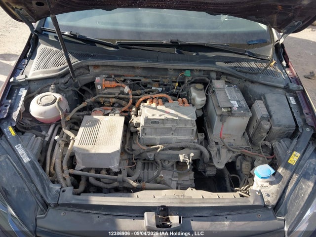Volkswagen E-Golf 2018 WVWPR7AU7JW911522 Image 10