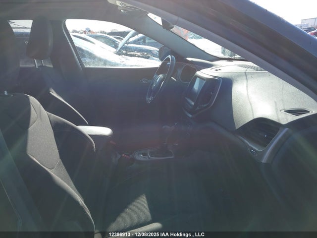 1C4PJMCS0GW287170 Jeep Cherokee Latitude