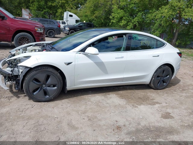 5YJ3E1EAXKF422898 Tesla MODEL 3