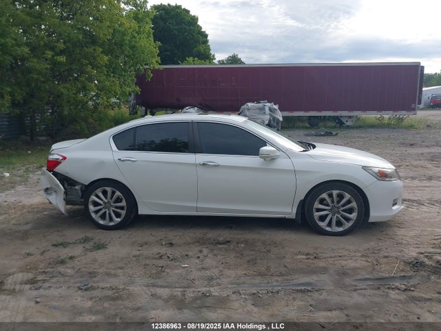 Honda Accord 2014 1HGCR2F94EA803529 Image 13