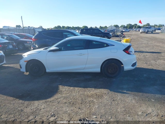 Honda 2018 2018 2HGFC4B67JH400288 Image 14