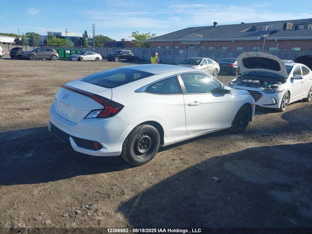Honda 2018 2018 2HGFC4B67JH400288 Image 4
