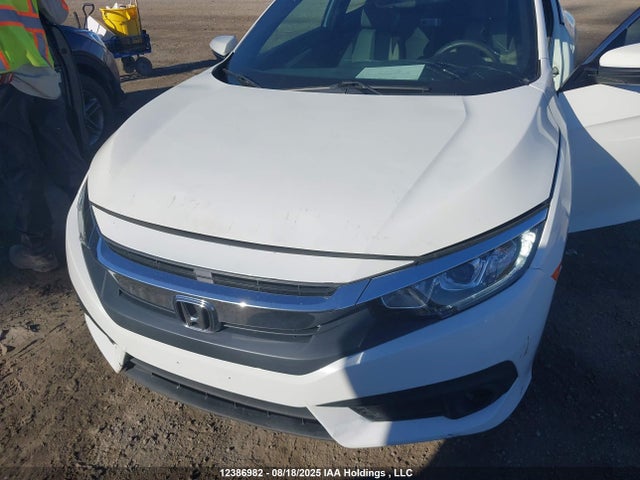Honda 2018 2018 2HGFC4B67JH400288 Image 6