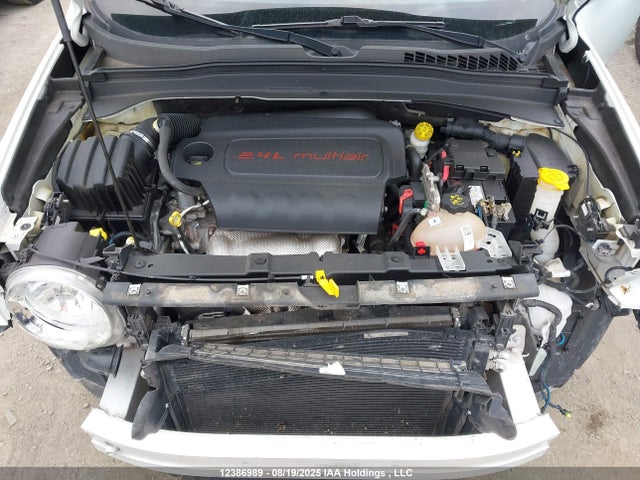 Jeep Renegade 2015 ZACCJBBT3FPB39104 Image 10
