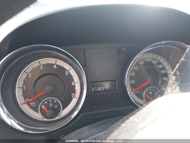 2C4RDGBG1JR285619 Dodge Grand Caravan