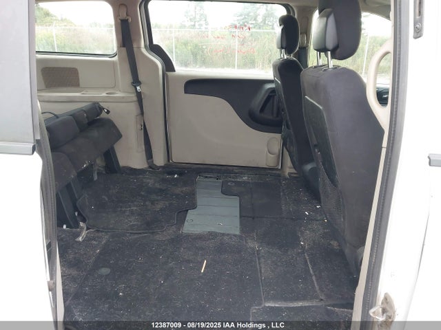 2C4RDGBG5ER105404 Dodge Grand Caravan