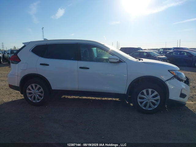 5N1AT2MV9HC891912 Nissan 2017