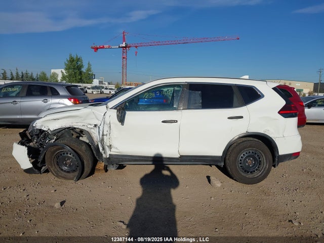 5N1AT2MV9HC891912 Nissan 2017