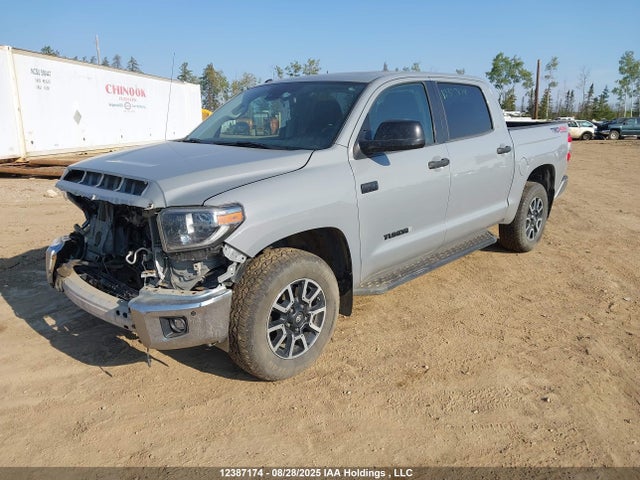 5TFDY5F15JX683913 Toyota 3ur-fe