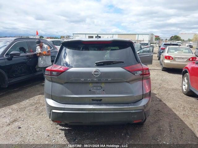 JN8BT3AB9SW173943 Nissan Rogue