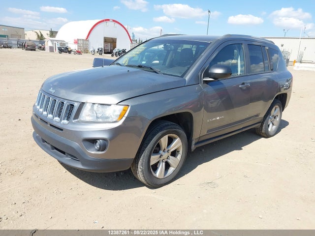 12387261 :رقم المزاد ، 1C4NJDABXCD523064 vin ، 2012 Jeep Compass Sport/north مزاد بيع