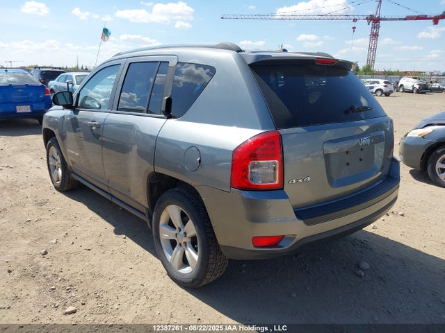 12387261 :رقم المزاد ، 1C4NJDABXCD523064 vin ، 2012 Jeep Compass Sport/north مزاد بيع