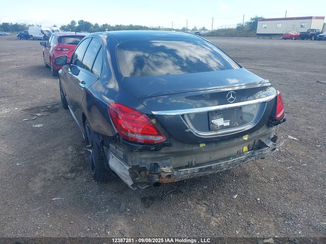 55SWF6EB3GU155402 Mercedes-Benz C-Class