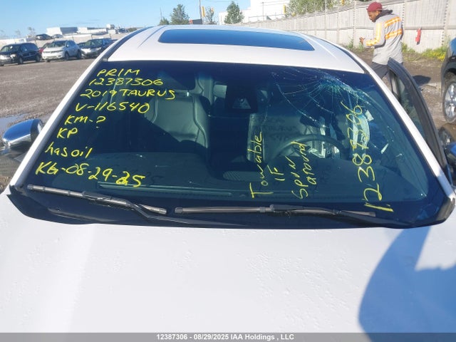 Ford Taurus 2019 1FAHP2J89KG116540 Image 18