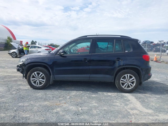 WVGKV3AX9EW583918 Volkswagen 2014