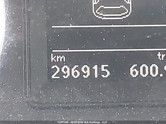 WVGKV3AX9EW583918 Volkswagen 2014