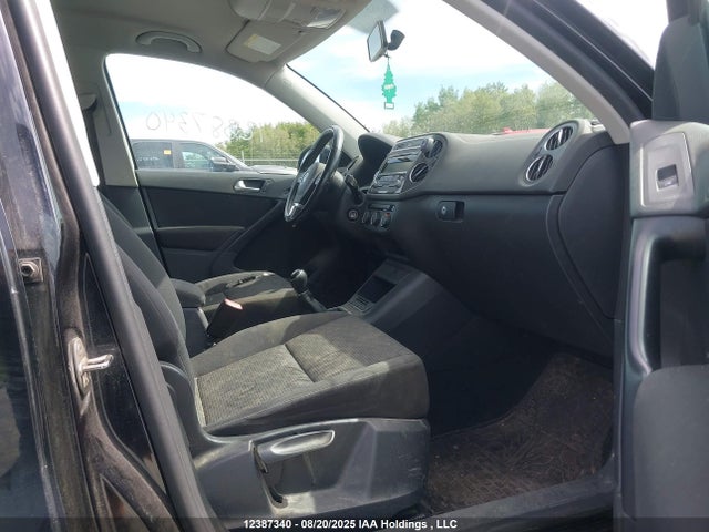 WVGKV3AX9EW583918 Volkswagen 2014