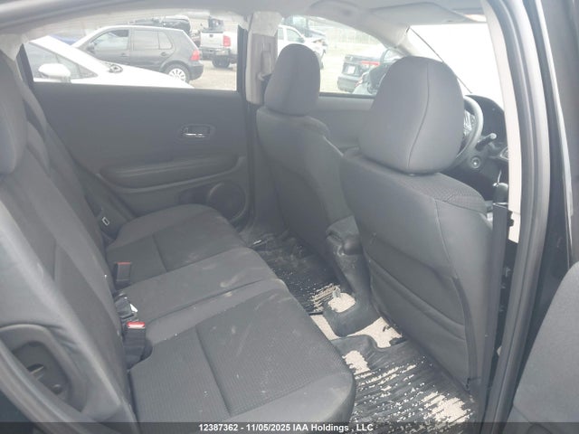 3CZRU6H3XMM102237 Honda HR-V LX