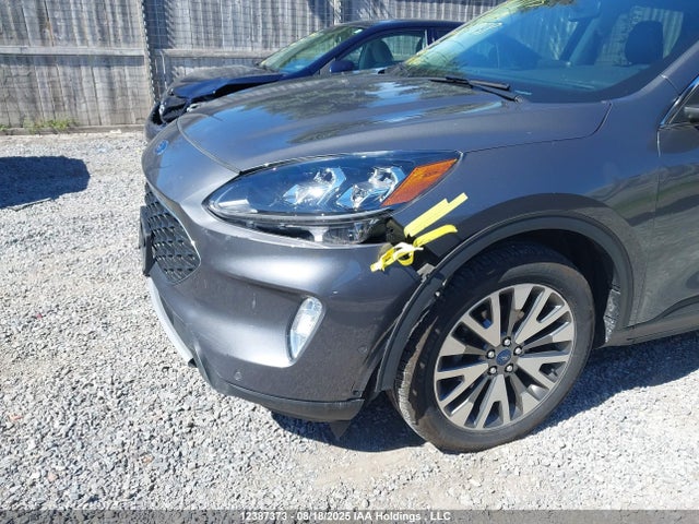 1FMCU9DZXMUA71358 Ford hev/phev