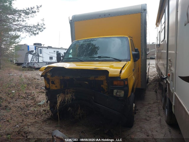 Ford E-450 2017 1FDXE4FS1HDC40903 Image 13