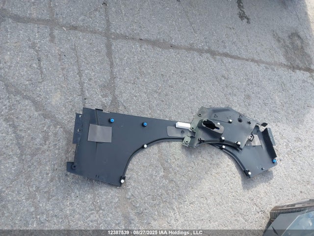 Polestar e400v26 2024 YSMFD3KA0RL219658 Image 11