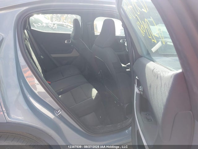 Polestar e400v26 2024 YSMFD3KA0RL219658 Image 8