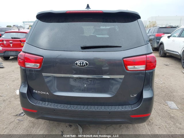 KIA Sedona 2018 KNDMB5C11J6360776 Image 16