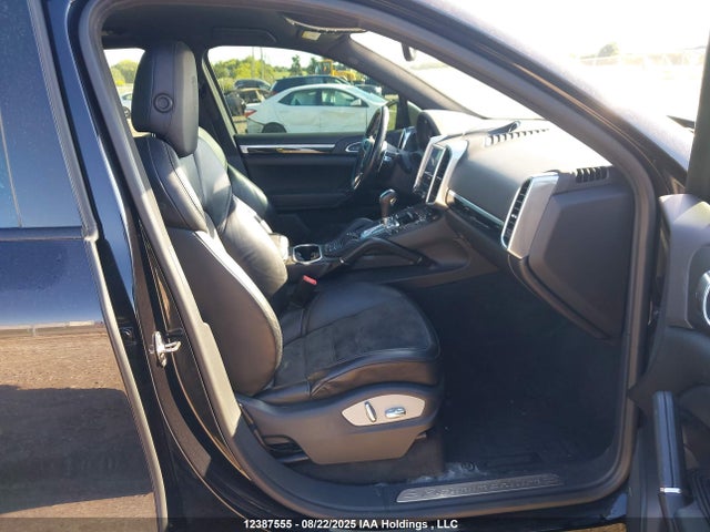 WP1AA2A21HKA82901 Porsche Cayenne