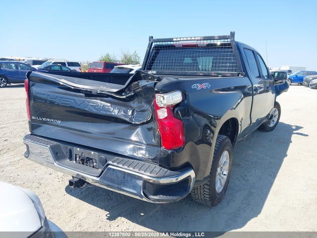 Chevrolet l84 2024 1GCUDDED7RZ303987 Image 4