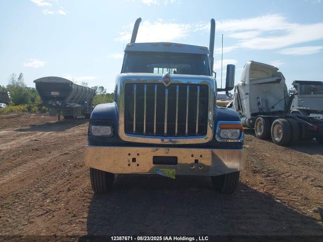 International x15, signature 2023 3HSPAAPT9PN125797 Image 13