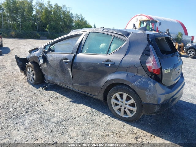 JTDKDTB3XH1593880 Toyota Prius C Technology