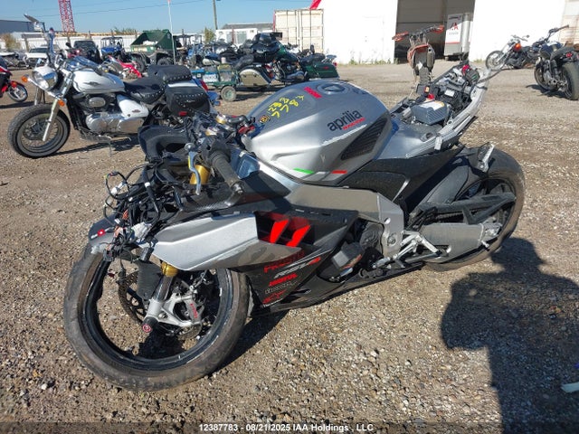 ZD4KYUA03NS000548 Aprilia 2022