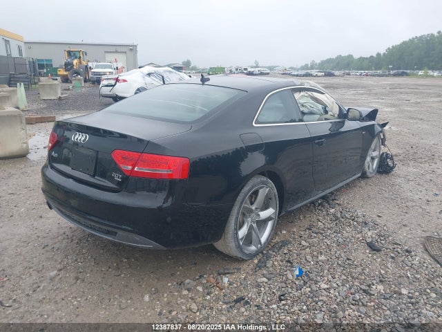 12387837 :رقم المزاد ، WAUSFBFR7BA006543 vin ، 2011 Audi A5 2.0t Premium مزاد بيع