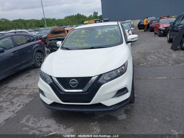 JN1BJ1AV3MW306895 Nissan ROGUE SPORT
