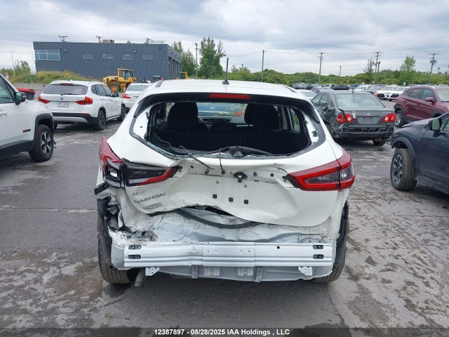 JN1BJ1AV3MW306895 Nissan ROGUE SPORT