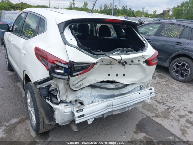 JN1BJ1AV3MW306895 Nissan ROGUE SPORT
