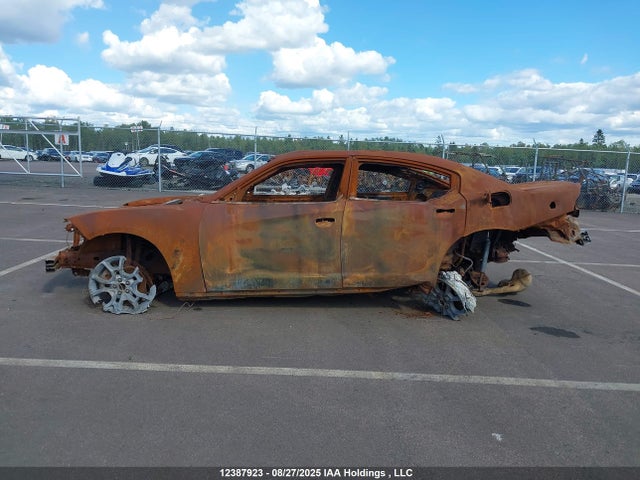 2C3CDXJG6FH739064 Dodge Charger