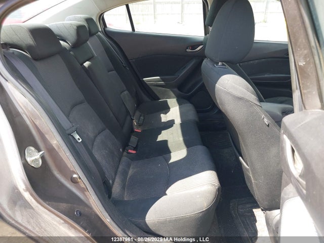 3MZBM1V71FM186188 Mazda pe