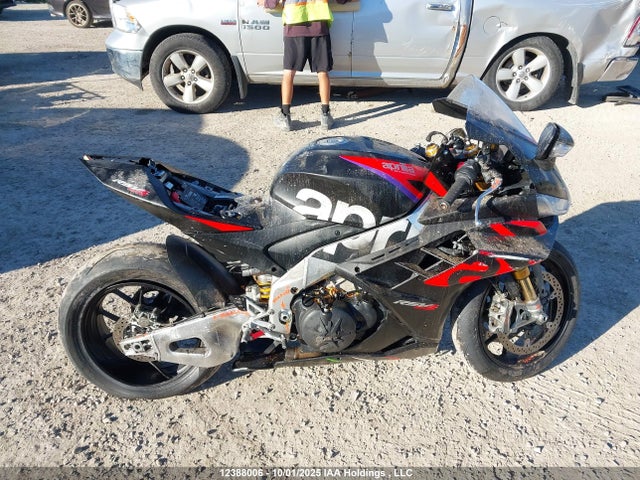 ZD4KYUB09PS000670 Aprilia 2023