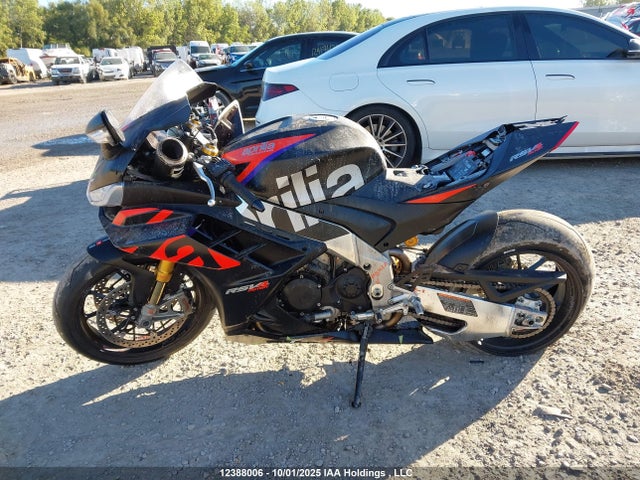 ZD4KYUB09PS000670 Aprilia 2023