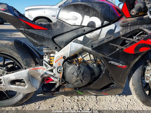 ZD4KYUB09PS000670 Aprilia 2023