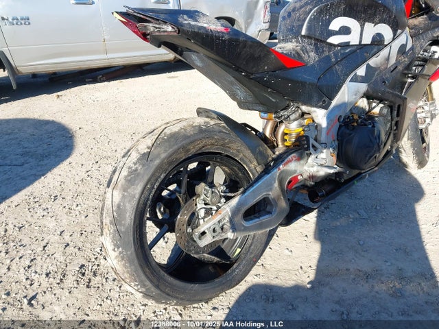 ZD4KYUB09PS000670 Aprilia 2023