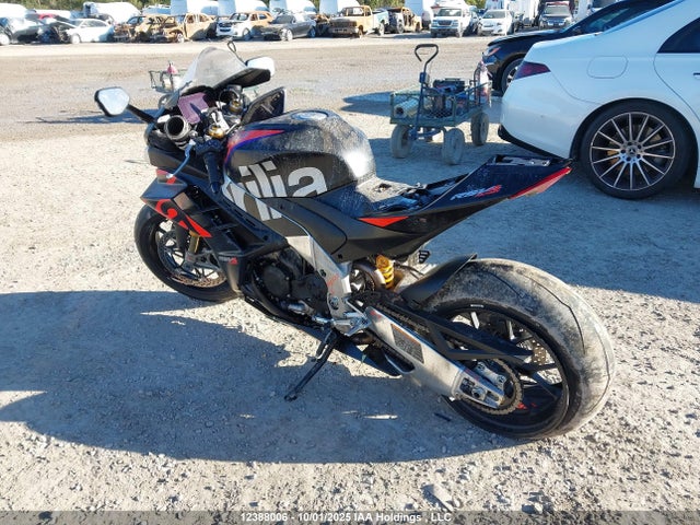 ZD4KYUB09PS000670 Aprilia 2023