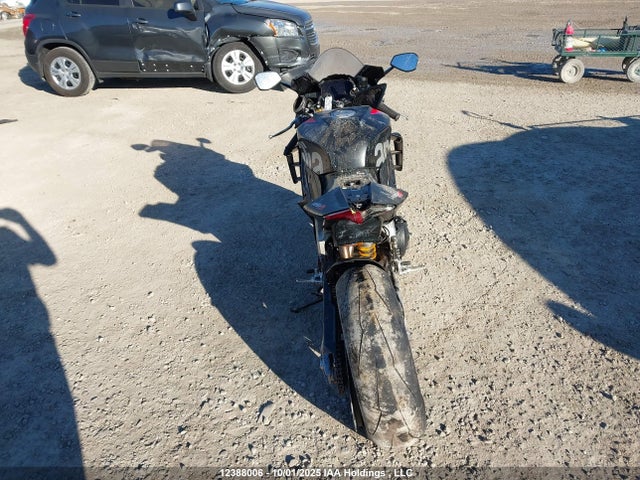 ZD4KYUB09PS000670 Aprilia 2023