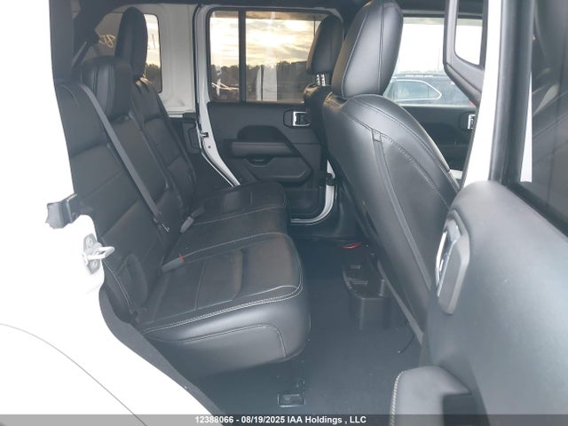 1C4HJXEG2KW549911 Jeep Wrangler