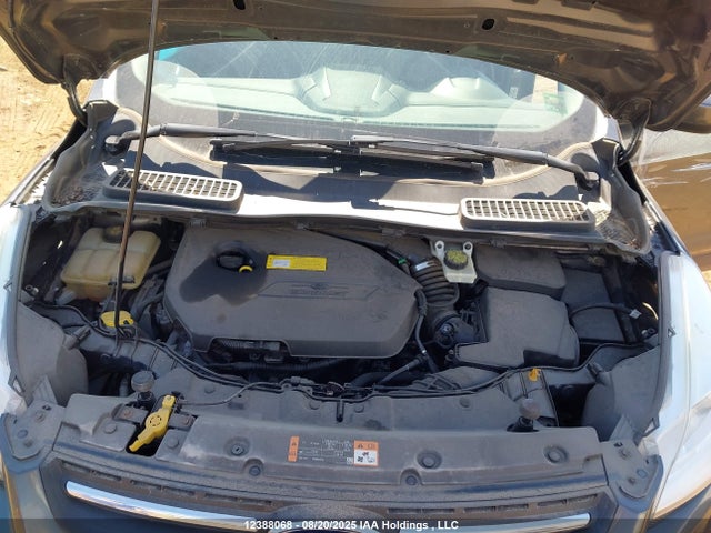 1FMCU9GX4FUC18125 Ford Escape