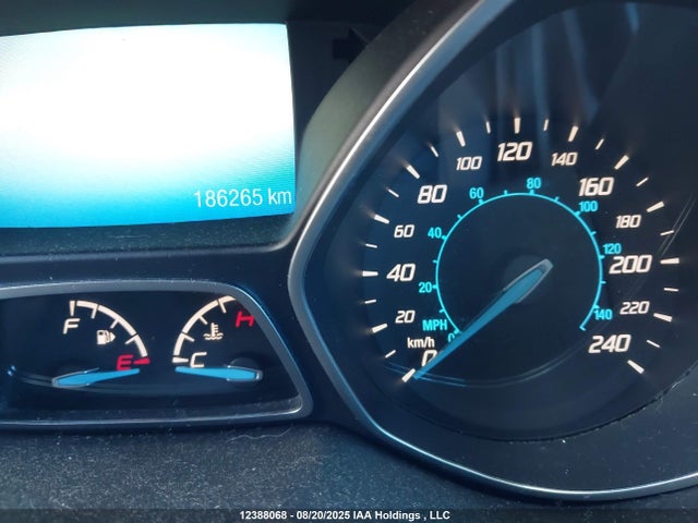 1FMCU9GX4FUC18125 Ford Escape