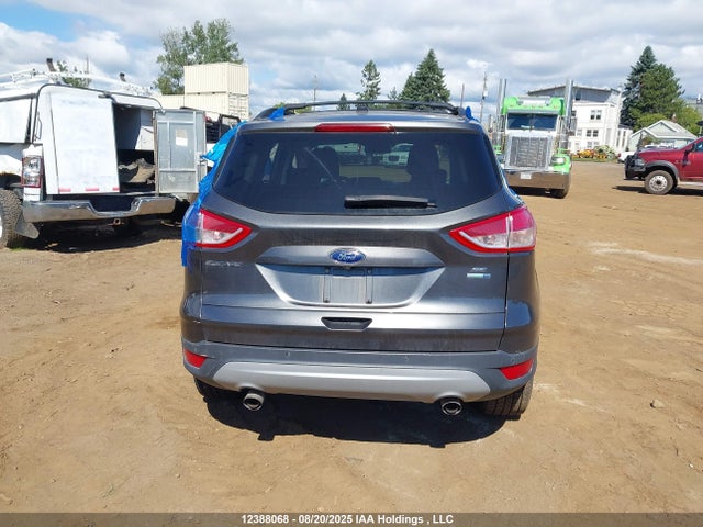 1FMCU9GX4FUC18125 Ford Escape