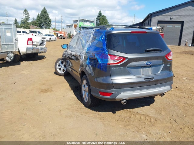 1FMCU9GX4FUC18125 Ford Escape