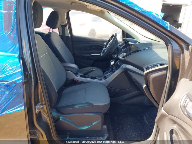 1FMCU9GX4FUC18125 Ford Escape